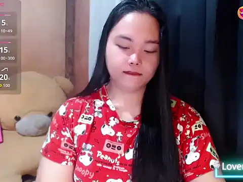 Snapshot of _Lylia chatting on June 2026 10:03:02 PM Lylia online show from June 2026 10:03:02 PM