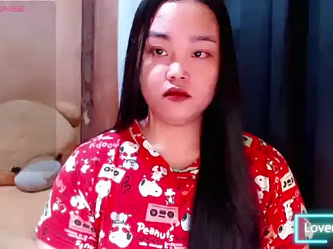 Snapshot of _Lylia chatting on July 2026 04:27:01 AM Lylia online show from July 2026 04:27:01 AM