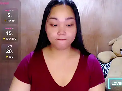 Snapshot of _Lylia chatting on July 2026 06:24:01 AM Lylia online show from July 2026 06:24:01 AM