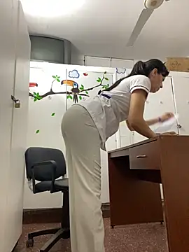 Snapshot of aphrodite_sexy chatting on October 2025 04:18:01 PM aphrodite sexy online show from October 2025 04:18:01 PM