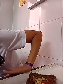 Snapshot of aphrodite_sexy chatting on December 2025 06:16:01 PM aphrodite sexy online show from December 2025 06:16:01 PM