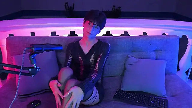 Snapshot of luixdust_ chatting on September 2025 05:44:02 AM luixdust online show from September 2025 05:44:02 AM