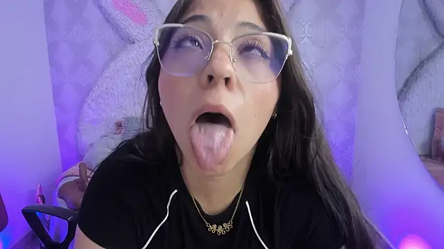 Snapshot of Sarita_jane chatting on June 2026 06:52:02 AM Sarita jane online show from June 2026 06:52:02 AM