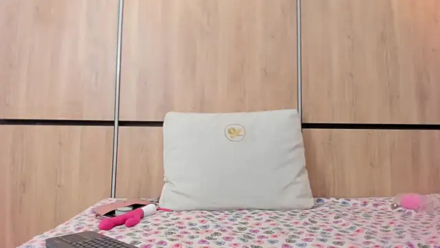 Snapshot of ikia_lopez_ chatting on April 2026 01:41:01 PM ikia lopez online show from April 2026 01:41:01 PM