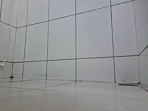 Snapshot of BathToys chatting on September 2025 01:58:01 PM BathToys online show from September 2025 01:58:01 PM