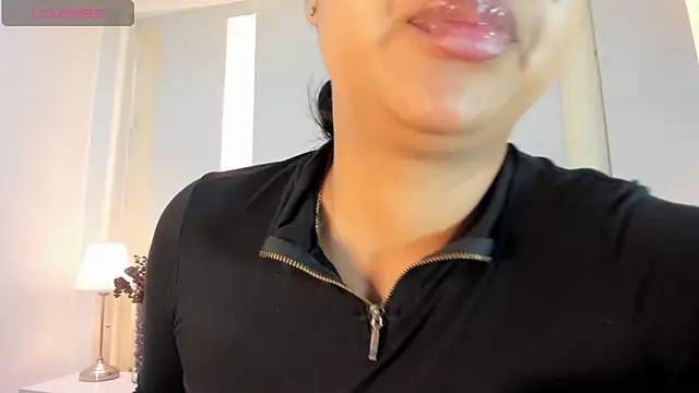 SalomeeBell online show from October 2025 08:13:02 PM