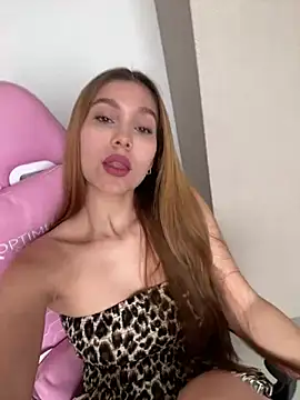 Snapshot of Nikii__ chatting on May 2026 04:04:02 PM Nikii online show from May 2026 04:04:02 PM