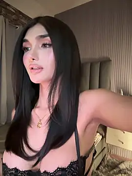 Snapshot of EmeraldGreyson chatting on March 2026 06:18:01 AM EmeraldGreyson online show from March 2026 06:18:01 AM