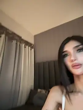 Snapshot of EmeraldGreyson chatting on March 2026 09:35:01 AM EmeraldGreyson online show from March 2026 09:35:01 AM