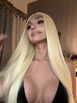 Snapshot of EmeraldGreyson chatting on April 2026 08:59:01 AM EmeraldGreyson online show from April 2026 08:59:01 AM