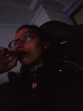 BeccaReedd online show from November 2025 10:37:02 AM