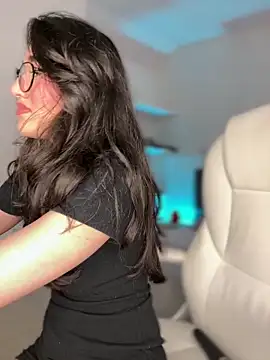 Snapshot of julieta_jhonss chatting on March 2026 03:40:01 AM julieta jhonss online show from March 2026 03:40:01 AM