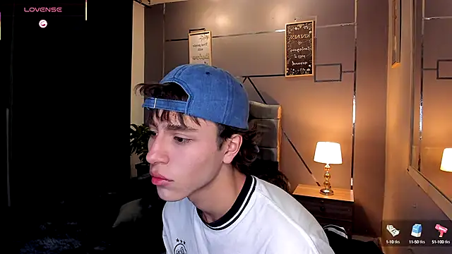 Christopher 77 online show from October 2025 12:36:01 PM