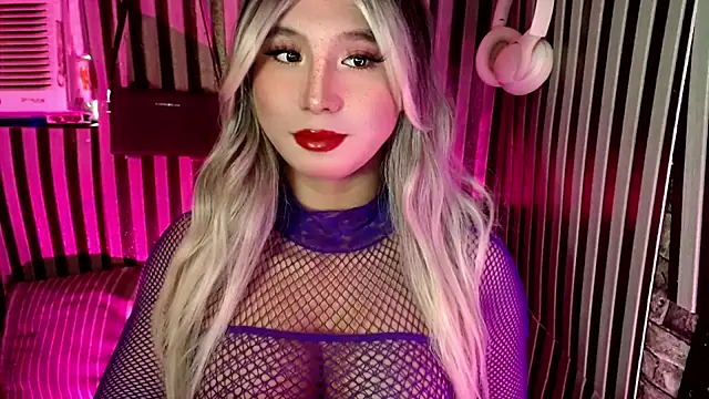 UrhotlucyTS online show from January 2026 06:29:02 AM