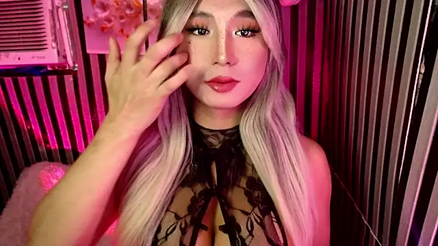 Snapshot of UrhotlucyTS chatting on March 2026 07:02:01 AM UrhotlucyTS online show from March 2026 07:02:01 AM