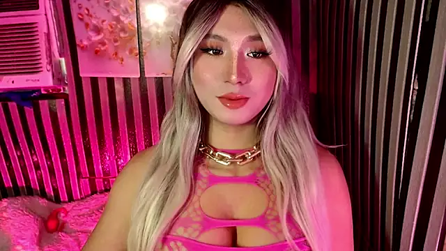 Snapshot of UrhotlucyTS chatting on March 2026 06:30:02 AM UrhotlucyTS online show from March 2026 06:30:02 AM