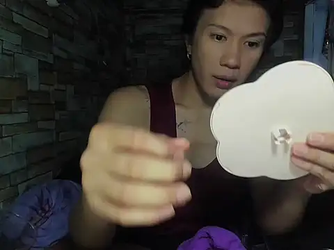 Snapshot of manilafoxts chatting on April 2026 12:21:01 PM manilafoxts online show from April 2026 12:21:01 PM