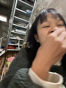 Daisy018 online show from December 2025 02:43:02 AM