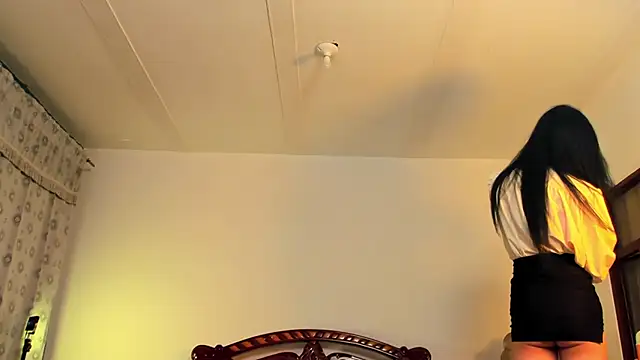 Snapshot of nonbinaryangel chatting on March 2026 12:47:02 AM nonbinaryangel online show from March 2026 12:47:02 AM