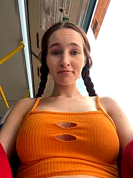 SnappyHappy online show from September 2025 10:38:02 AM