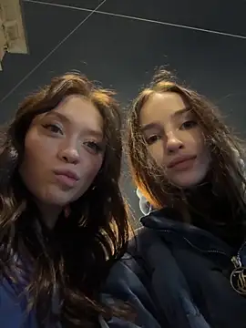 SnappyHappy online show from November 2025 02:39:02 PM