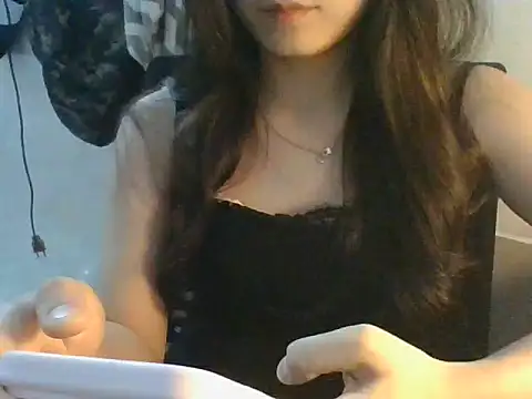 Linzly online show from October 2025 05:00:01 PM