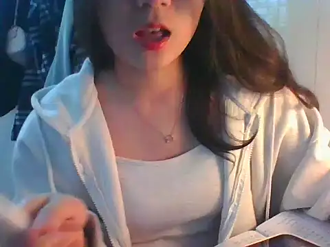 Linzly online show from November 2025 02:35:02 AM