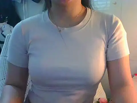 Snapshot of Linzly chatting on March 2026 02:22:02 AM Linzly online show from March 2026 02:22:02 AM