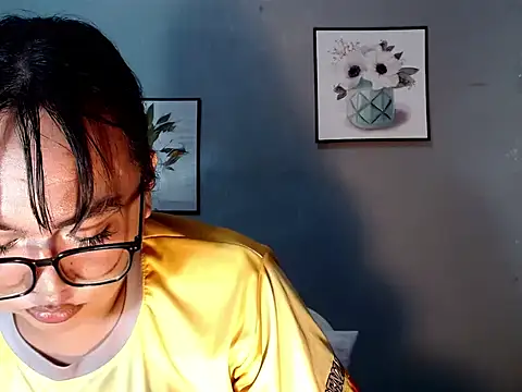 Snapshot of Asianblk_barbiedoll chatting on May 2026 12:45:02 PM Asianblk barbiedoll online show from May 2026 12:45:02 PM
