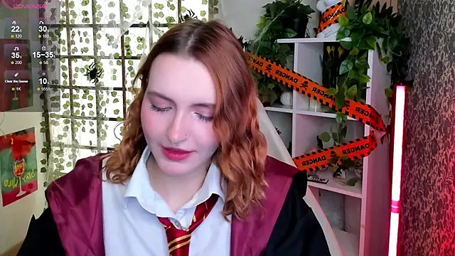 Elis Cherry online show from October 2025 02:04:02 AM