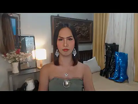 Nathalieheartt online show from November 2025 03:50:01 AM