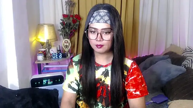 Snapshot of YourSweet-mich chatting on April 2026 10:29:02 AM YourSweet-mich online show from April 2026 10:29:02 AM