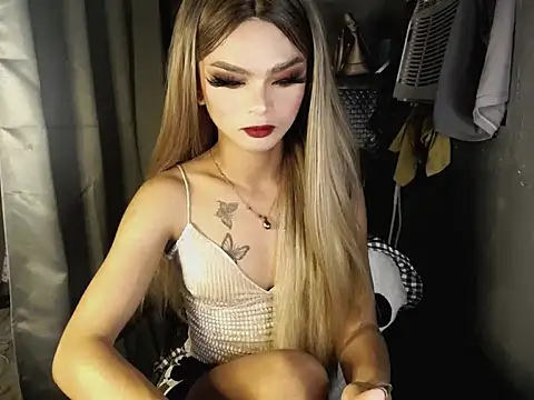 Snapshot of lexie_malingera chatting on April 2026 01:12:02 PM lexie malingera online show from April 2026 01:12:02 PM