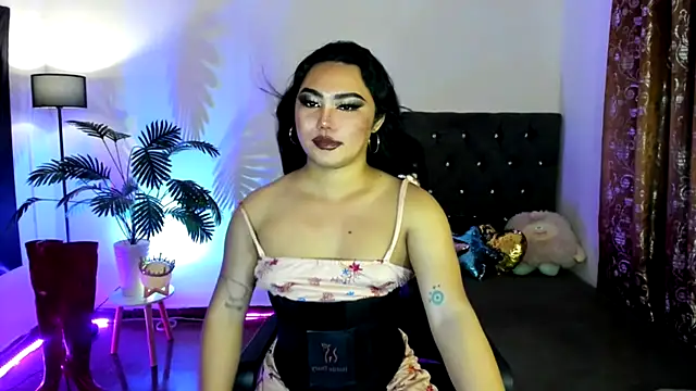 Snapshot of Unique_Maya chatting on March 2026 01:40:02 PM Unique Maya online show from March 2026 01:40:02 PM