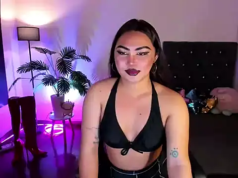 Snapshot of Unique_Maya chatting on April 2026 01:26:01 AM Unique Maya online show from April 2026 01:26:01 AM