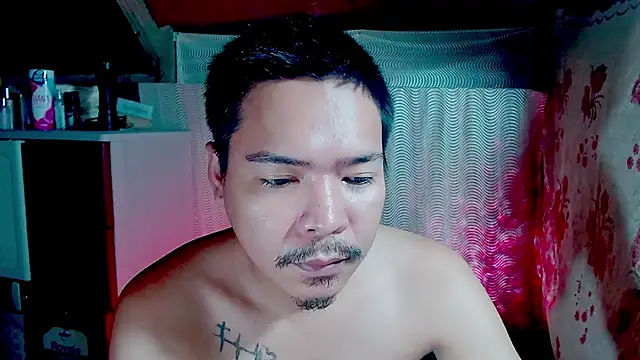 Snapshot of MANIACasianX chatting on October 2025 11:42:02 AM MANIACasianX online show from October 2025 11:42:02 AM