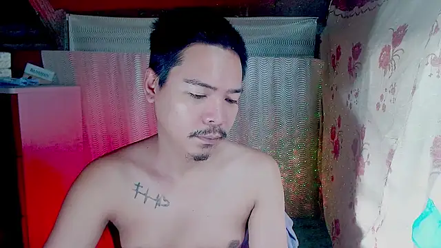 Snapshot of MANIACasianX chatting on October 2025 02:44:01 AM MANIACasianX online show from October 2025 02:44:01 AM