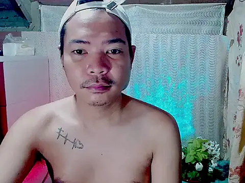 Snapshot of MANIACasianX chatting on October 2025 01:22:02 PM MANIACasianX online show from October 2025 01:22:02 PM