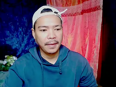 Snapshot of MANIACasianX chatting on November 2025 08:30:01 PM MANIACasianX online show from November 2025 08:30:01 PM