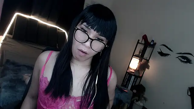 Snapshot of Veniceseduction chatting on March 2026 03:27:01 PM Veniceseduction online show from March 2026 03:27:01 PM