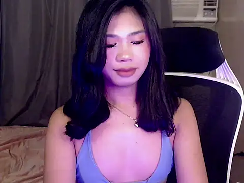 Snapshot of KathRouge chatting on July 2026 10:32:01 AM KathRouge online show from July 2026 10:32:01 AM
