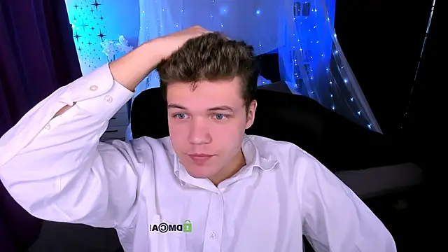 lucas long  online show from November 2025 09:53:01 AM