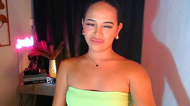 Snapshot of Lorainnelustts chatting on November 2025 01:20:02 AM Lorainnelustts online show from November 2025 01:20:02 AM