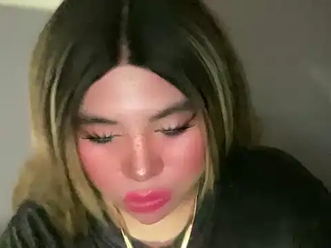 Naughtyrosecum online show from September 2025 03:35:01 PM