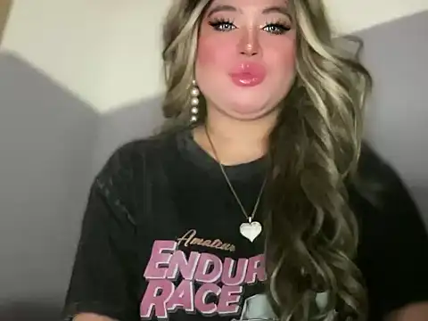 Naughtyrosecum online show from October 2025 02:40:01 PM