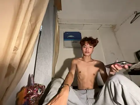 Snapshot of ur_little_secret chatting on November 2025 05:38:01 AM ur little secret online show from November 2025 05:38:01 AM