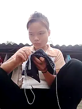 CloudyChu online show from September 2025 01:40:01 AM