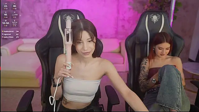 Snapshot of Selena_Glow chatting on November 2025 11:39:02 PM Selena Glow online show from November 2025 11:39:02 PM