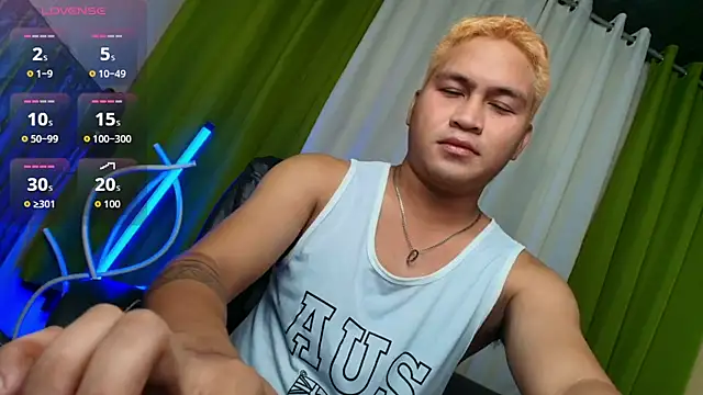 Snapshot of Asian_jayeel chatting on April 2026 10:37:02 AM Asian jayeel online show from April 2026 10:37:02 AM