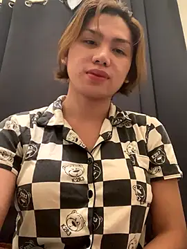 Snapshot of BrixtonBELLE chatting on November 2025 06:01:01 AM BrixtonBELLE online show from November 2025 06:01:01 AM